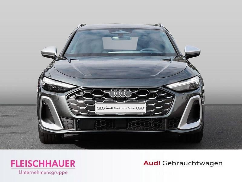 Gebraucht Audi S5 Comfort 367 PS (269 kW) 2025 Grau Kombi