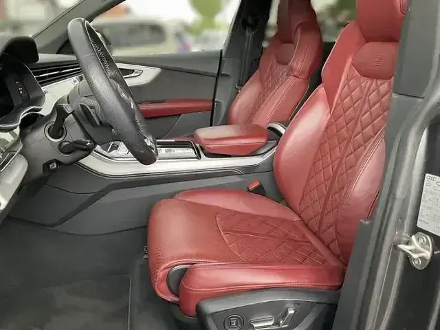 Gebraucht Audi SQ8 Ambiente 435 PS (319 kW) 2019 Daytonagrau SUV