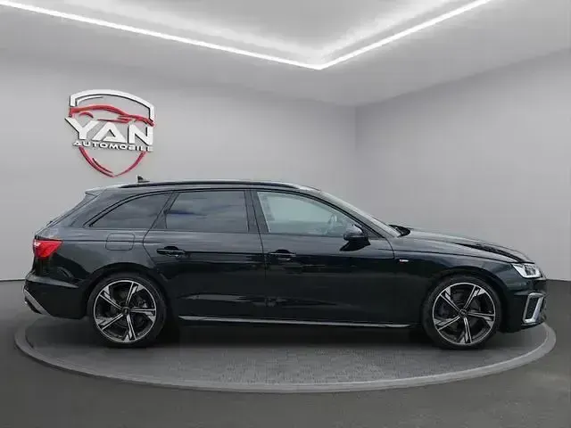 Gebraucht Audi A4 S-Line 163 PS (119 kW) 2023 Schwarz Kombi