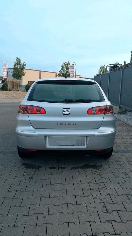 Gebraucht Seat Ibiza 64 PS (47 kW) 2004 Silber Kleinwagen