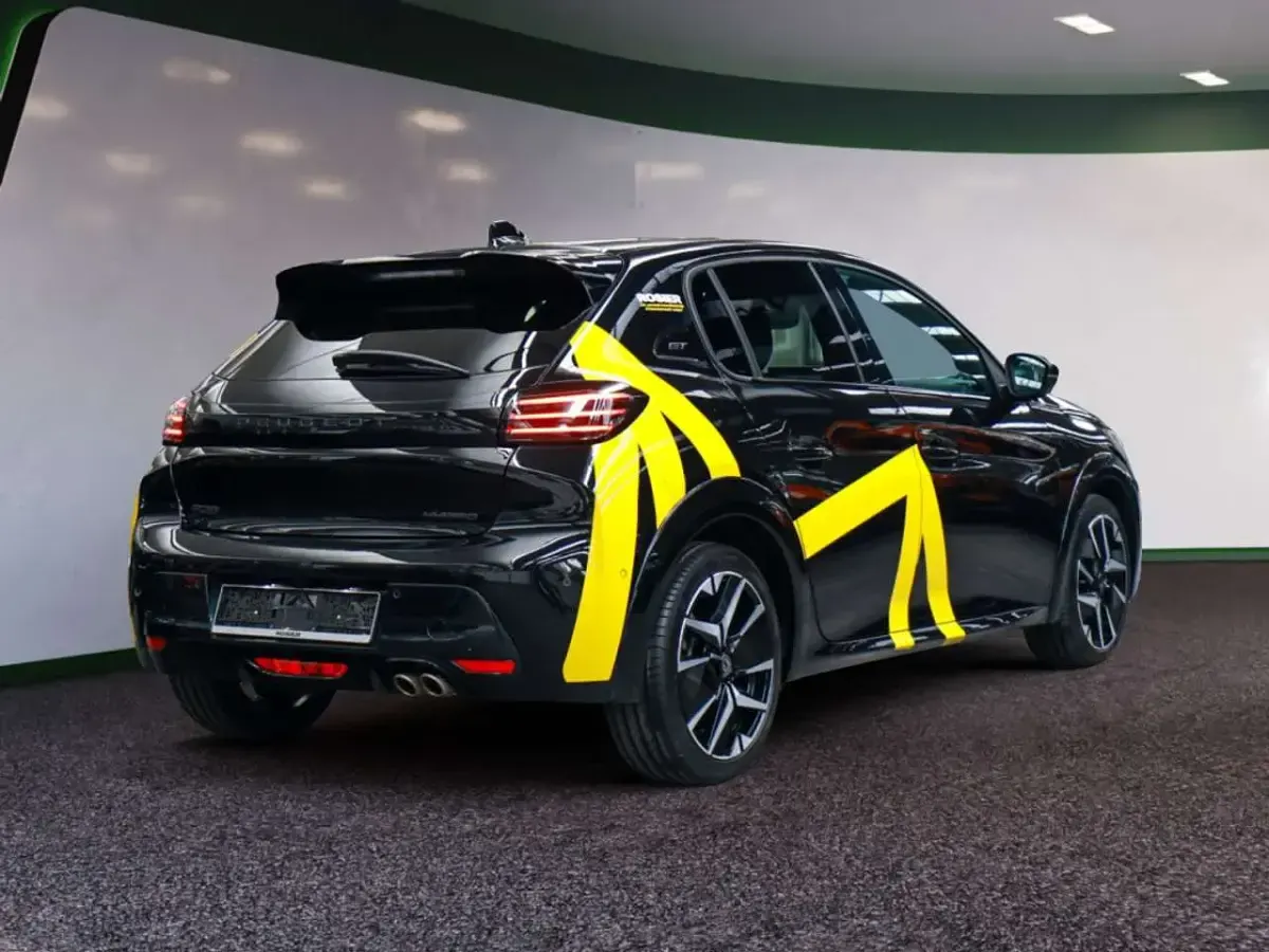 Gebraucht Peugeot 208 GT 136 PS (100 kW) 2024 Schwarz Kleinwagen