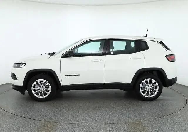 Second-hand Jeep Compass 131 CP (96 kW) 2024 Alb SUV
