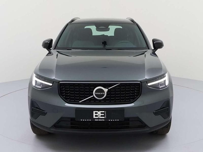 Neu Volvo XC40 Plus 163 PS (119 kW) 2025 Other SUV