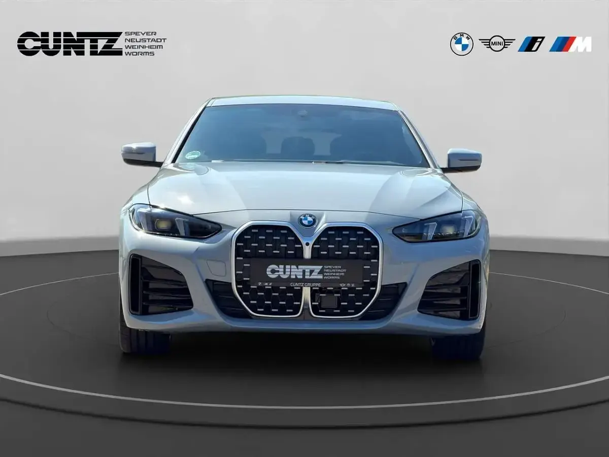 Neu BMW 430 M Sport 245 PS (180 kW) 2026 Grau Coupé