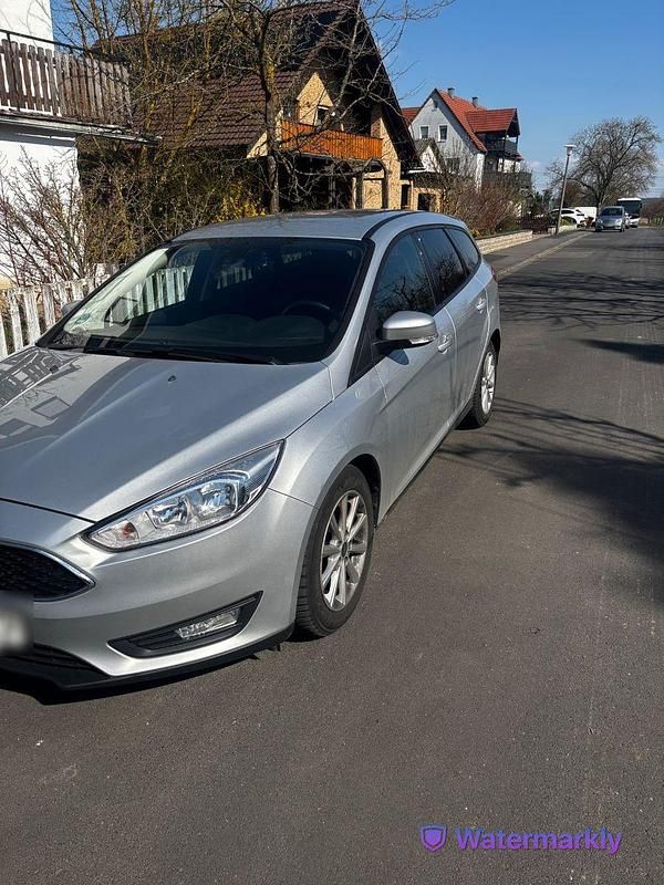 Gebraucht Ford Focus Business Edition 125 PS (91 kW) 2016 Silber Kombi