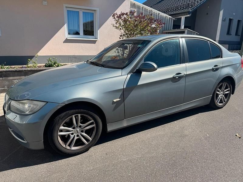 Gebraucht BMW 320 163 PS (119 kW) 2007 Andere farben Limousine