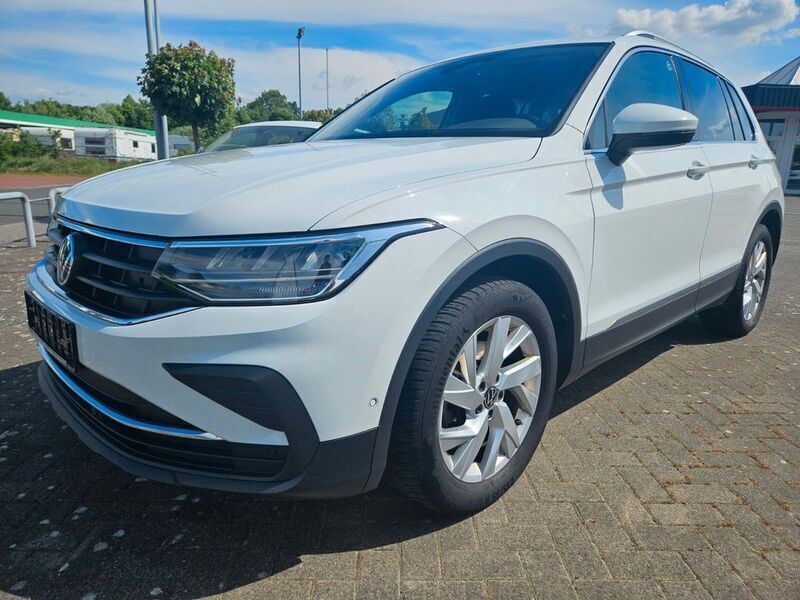 Gebraucht VW Tiguan Move 150 PS (110 kW) 2023 Pure white SUV