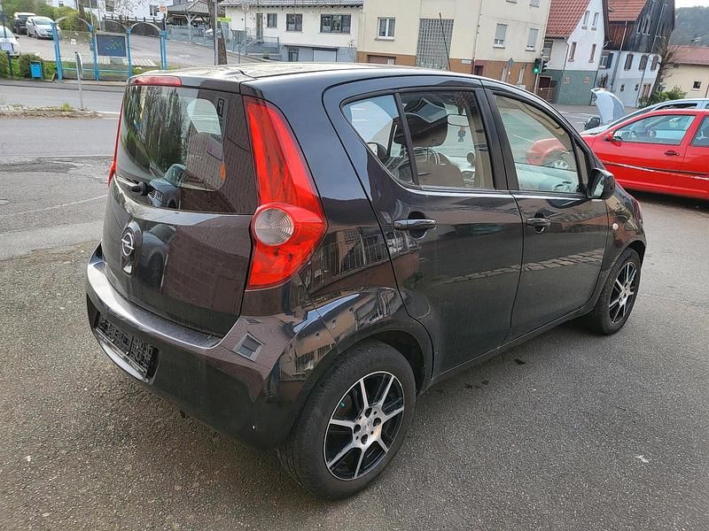 Second-hand Opel Agila 86 CP (63 kW) 2009 Negru Hatchback
