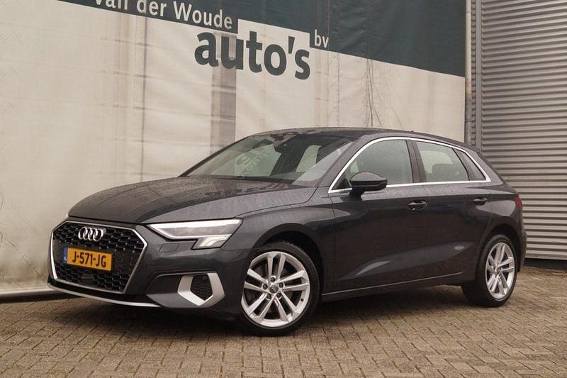 Gebraucht Audi A3 Business 116 PS (85 kW) 2020 Grau Limousine