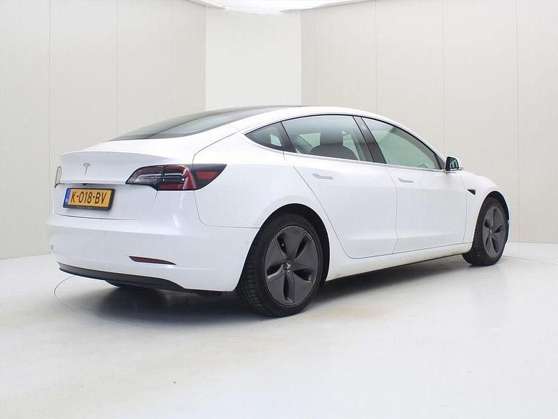Gebraucht Tesla Model 3 Standard Range 225 kW (306 PS) 2020 Weiß Limousine
