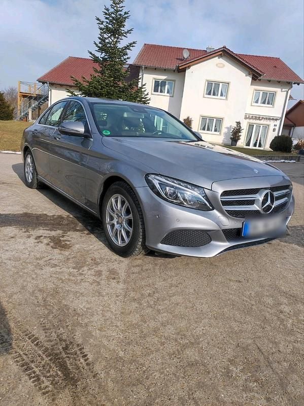 Silber Gebraucht 2016 Mercedes C250 Coupé | 24.500 € (Etwas zu teuer) - Bild 1/4