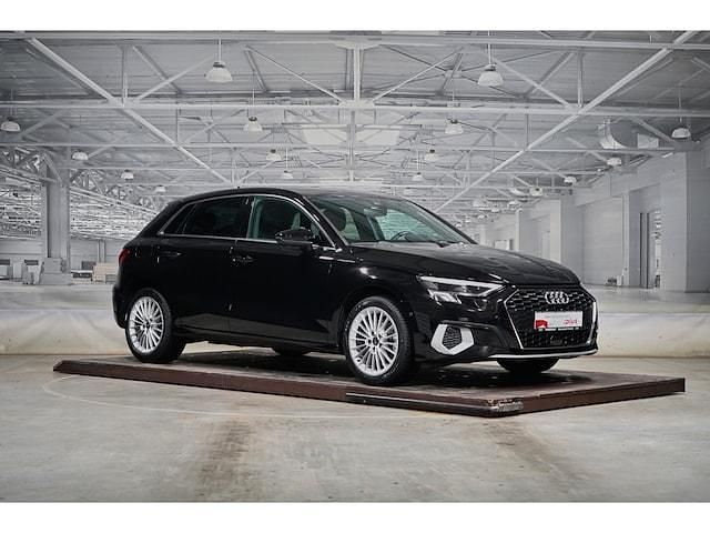Gebraucht Audi A3 Sportback e-tron Advanced Plus 204 PS (150 kW) 2023 Brillantschwarz Kleinwagen