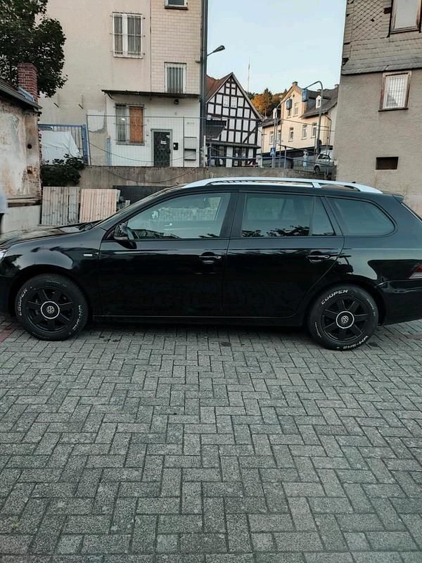Gebraucht VW Golf VII 105 PS (77 kW) 2012 Schwarz Limousine