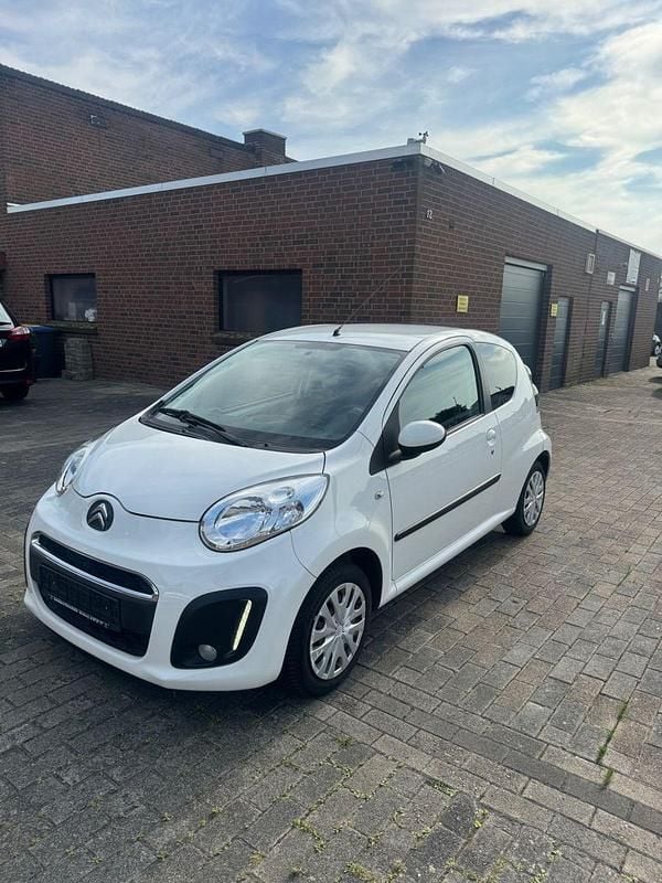 Weiß Gebraucht 2012 Citroën C1 Tendance Kleinwagen | 3.290 € (Fairer Preis) - Bild 1/4