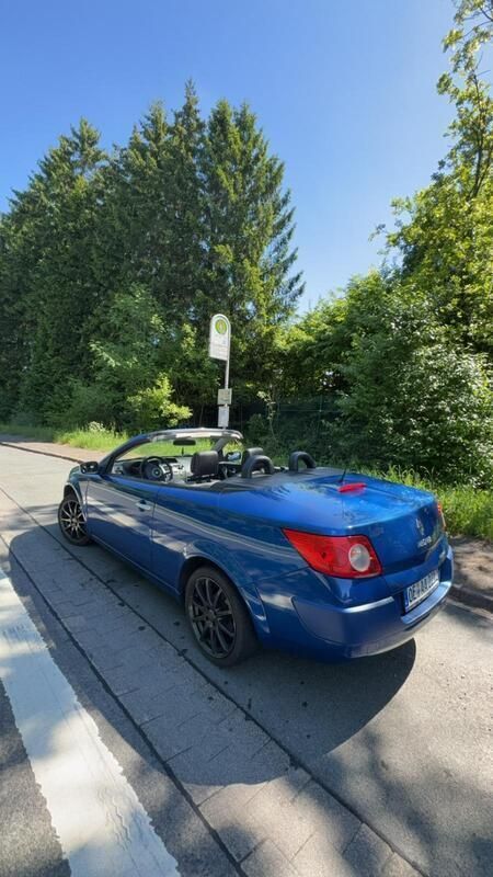 Blau Gebraucht 2006 Renault Mégane Cabriolet Cabrio | 1.900 € (Fairer Preis) - Bild 1/4