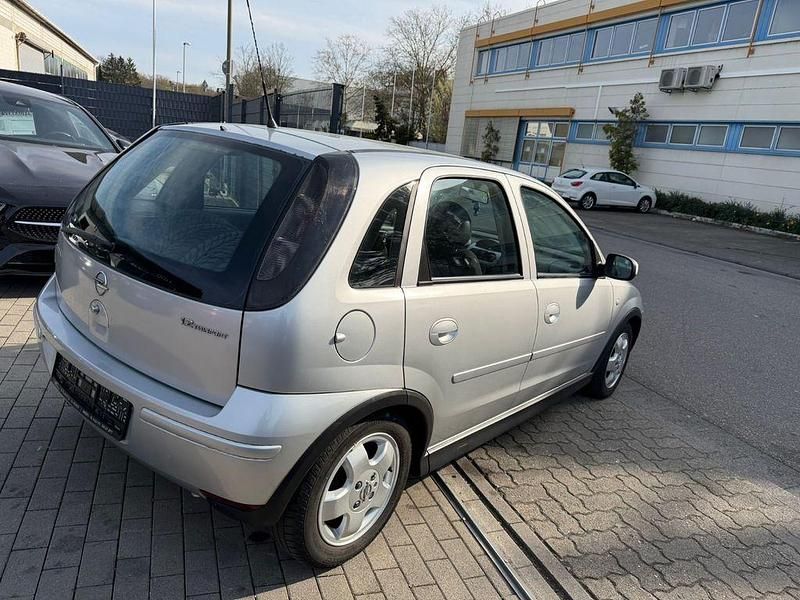 Gebraucht Opel Corsa Basis 80 PS (58 kW) 2005 Silber Kleinwagen