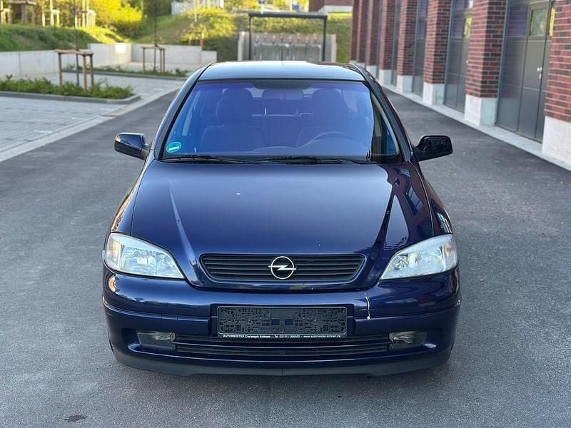 Second-hand Opel Astra Selection 84 CP (61 kW) 2001 Albastru Berlinǎ