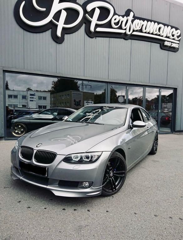 Grau Gebraucht 2009 BMW 320 Coupé | 5.700 € (Superpreis) - Bild 1/4