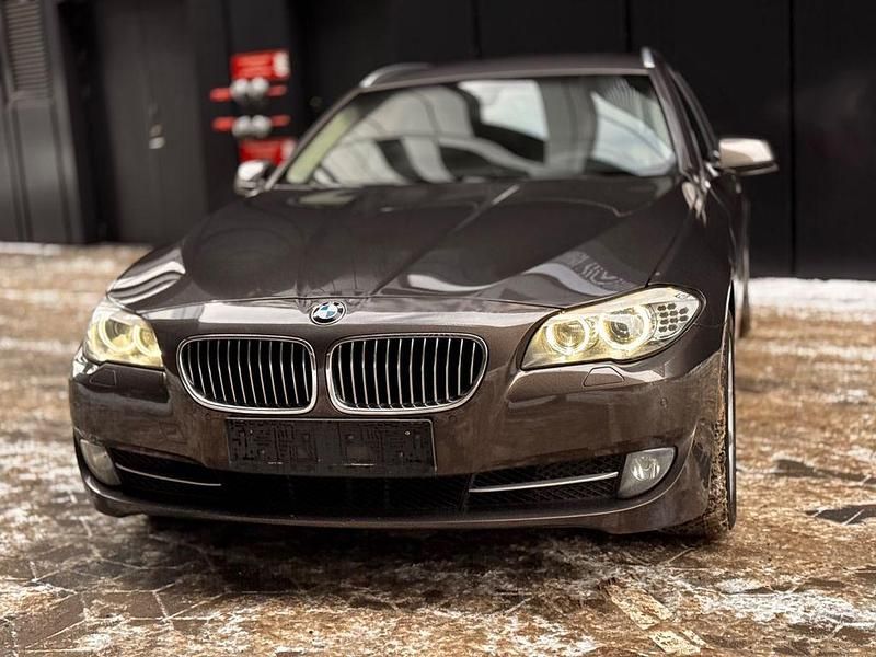 Gebraucht BMW 525 Performance 218 PS (160 kW) 2012 Braun Kombi