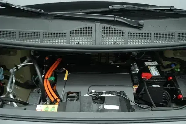 Gebraucht Citroën e-Spacetourer 100 kW (136 PS) 2025 Grau Van