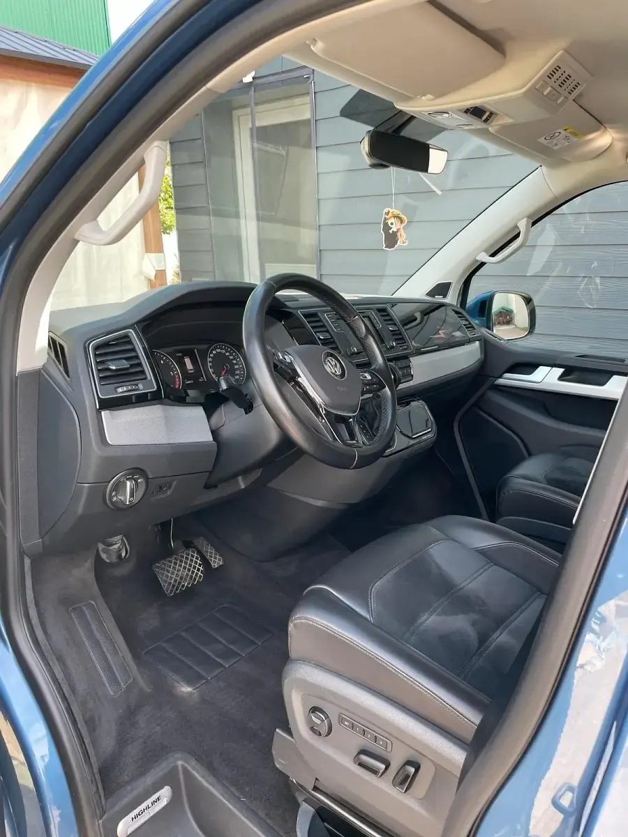 Gebraucht VW Multivan Highline 204 PS (150 kW) 2015 Blau Van / Kleinbus