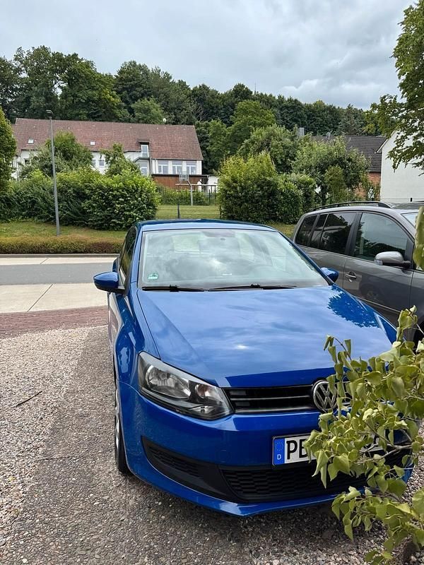 Blau Gebraucht 2011 VW Polo Kleinwagen | 4.299 € (Fairer Preis) - Bild 1/4