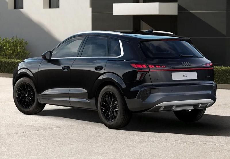 Neu Audi Q3 Ambiente 204 PS (150 kW) 2025 Mythosschwarz metallic SUV