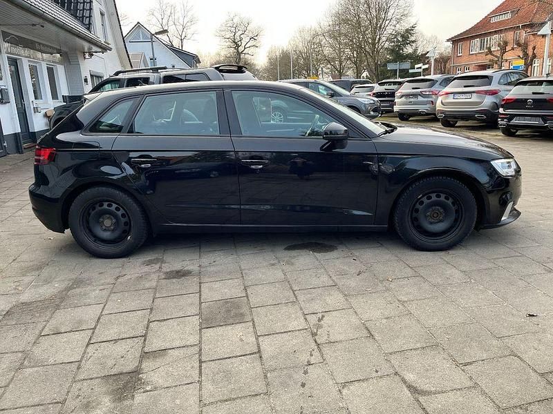 Gebraucht Audi A3 Sport 110 PS (80 kW) 2017 Schwarz Limousine