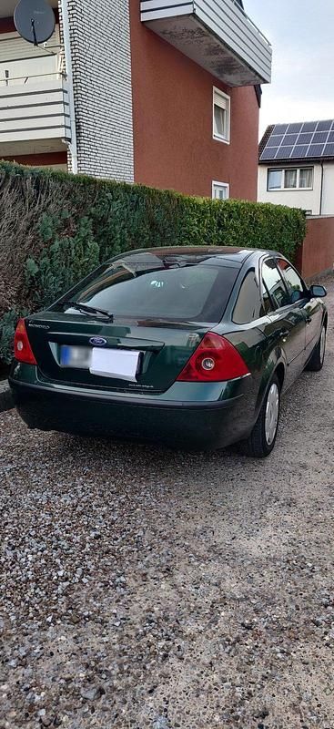 Gebraucht Ford Mondeo 125 PS (91 kW) 2004 Grün Limousine