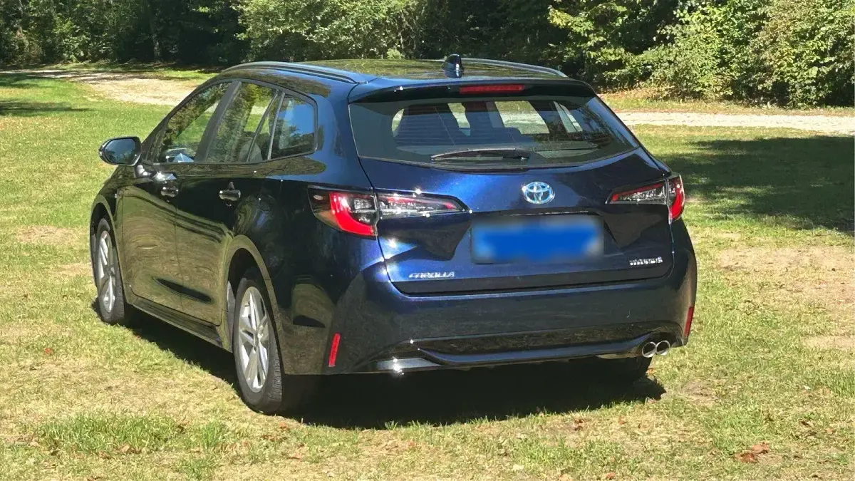 Gebraucht Toyota Corolla Business Edition 184 PS (135 kW) 2021 Blau Kombi