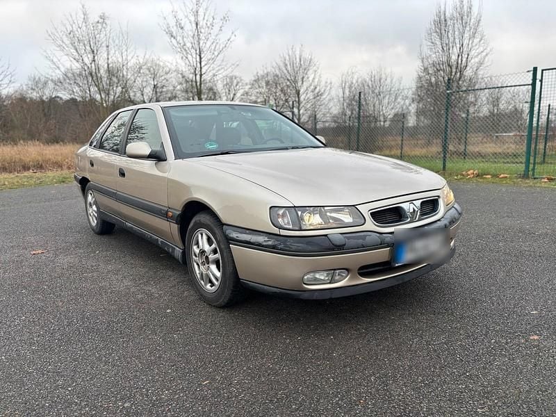 Beige Gebraucht 1997 Renault Safrane Kleinwagen | 2.500 € - Bild 1/4