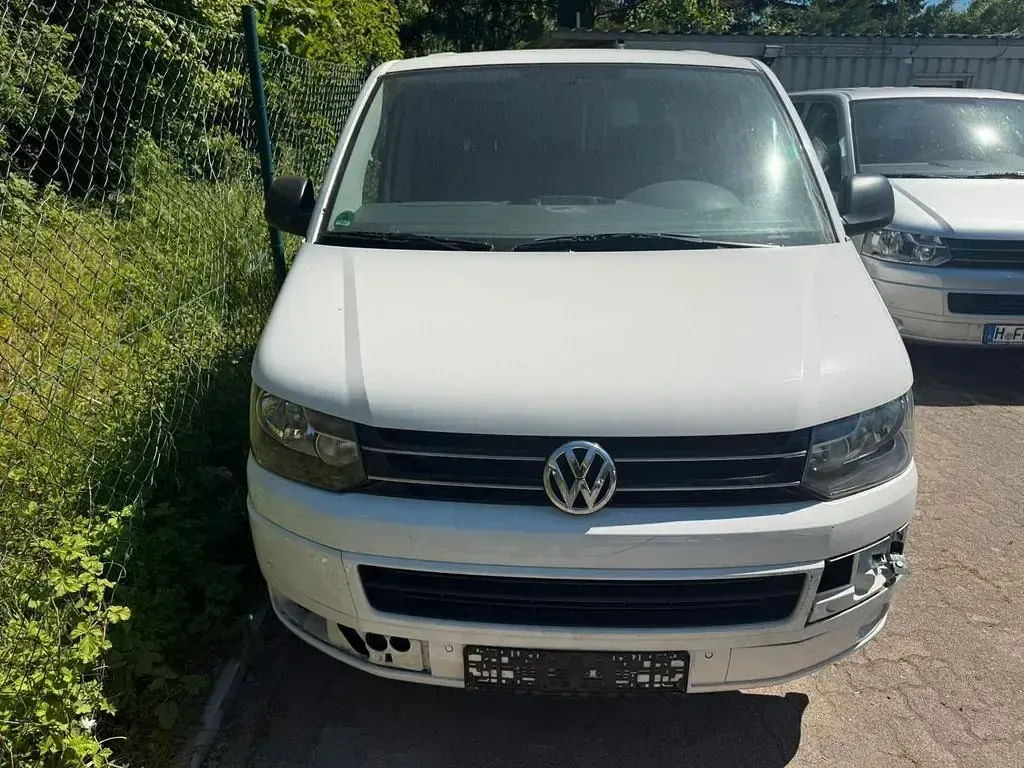 Second-hand VW T5 140 CP (102 kW) 2013 Alb Van