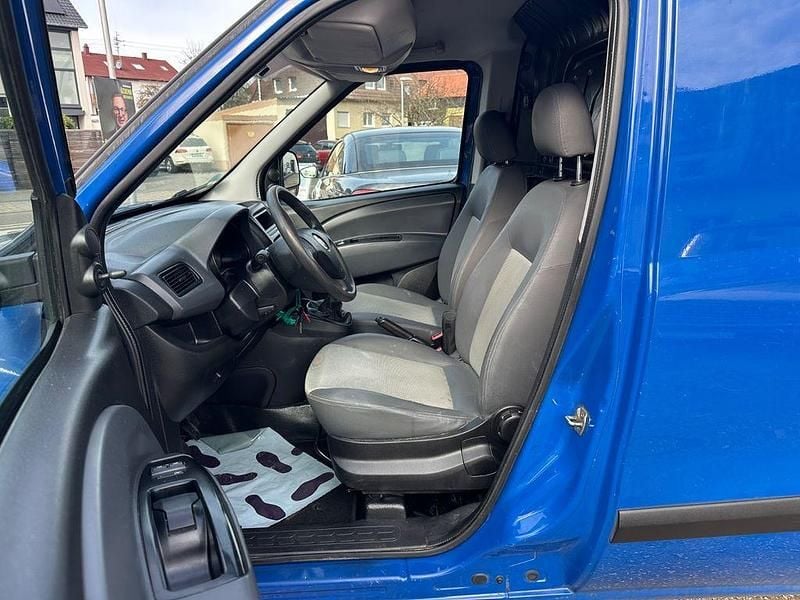 Gebraucht Fiat Doblò Basis 90 PS (66 kW) 2012 Blau Van / Kleinbus