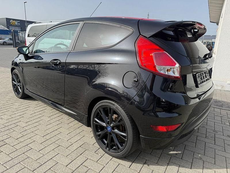 Gebraucht Ford Fiesta ST-Line 140 PS (102 kW) 2015 Schwarz Kleinwagen