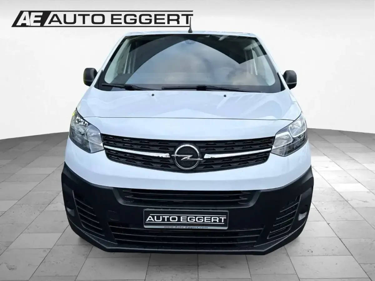 Gebraucht Opel Vivaro-e Combi Edition 120 PS (88 kW) 2024 Lackierung weiss icy/typ ausse Van / Kleinbus