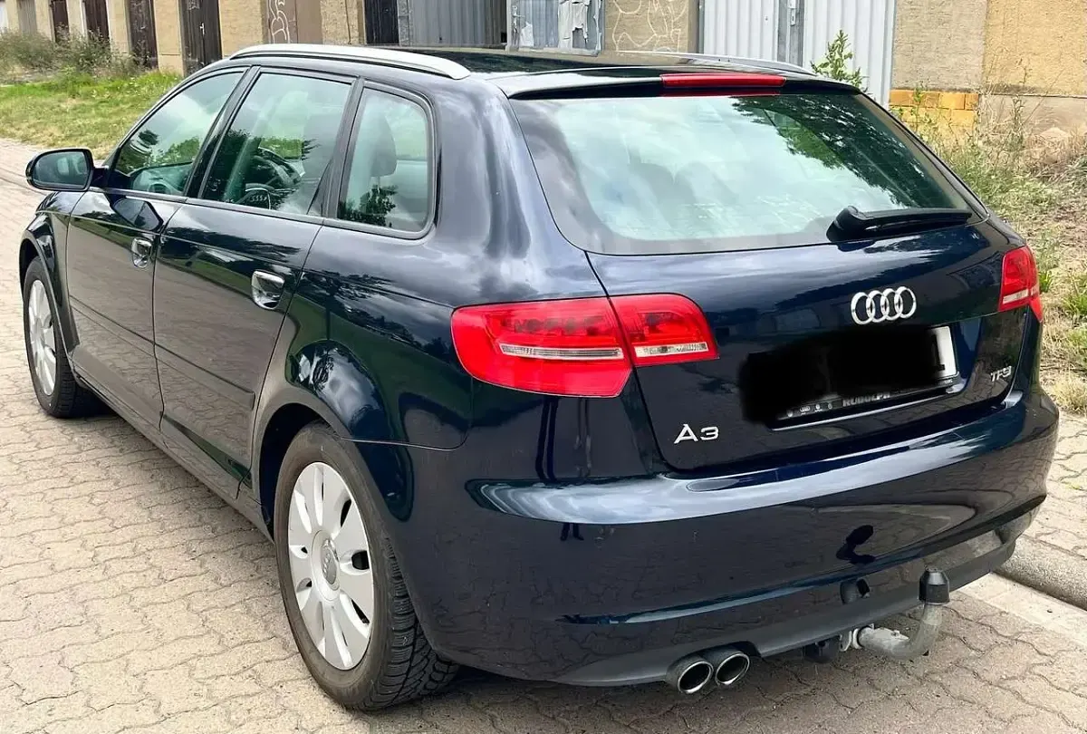 Gebraucht Audi A3 Design 125 PS (91 kW) 2012 Blau Kleinwagen