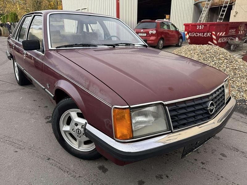 Rot Gebraucht 1980 Opel Senator Limousine | 3.250 € - Bild 1/4
