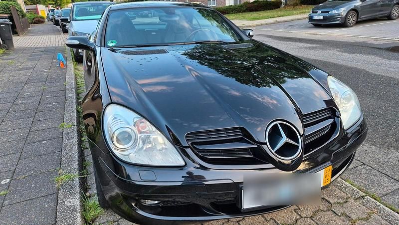 Gebraucht Mercedes SLK350 272 PS (200 kW) 2008 Schwarz Cabrio
