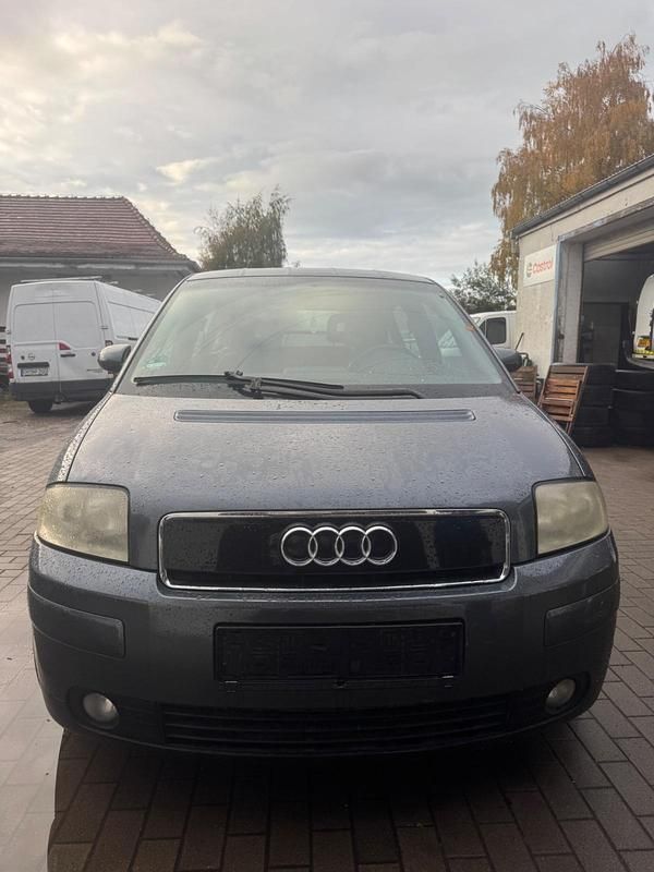 Grau Gebraucht 2002 Audi A2 Kleinwagen | 2.950 € (Fairer Preis) - Bild 1/4