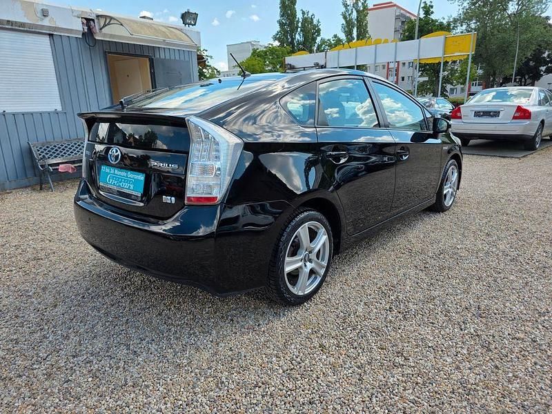 Gebraucht Toyota Prius 136 PS (100 kW) 2011 Schwarz Limousine