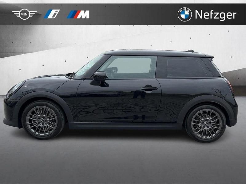 Usata Mini Cooper Essential 156 CV (114 kW) 2024 Nero Utilitaria