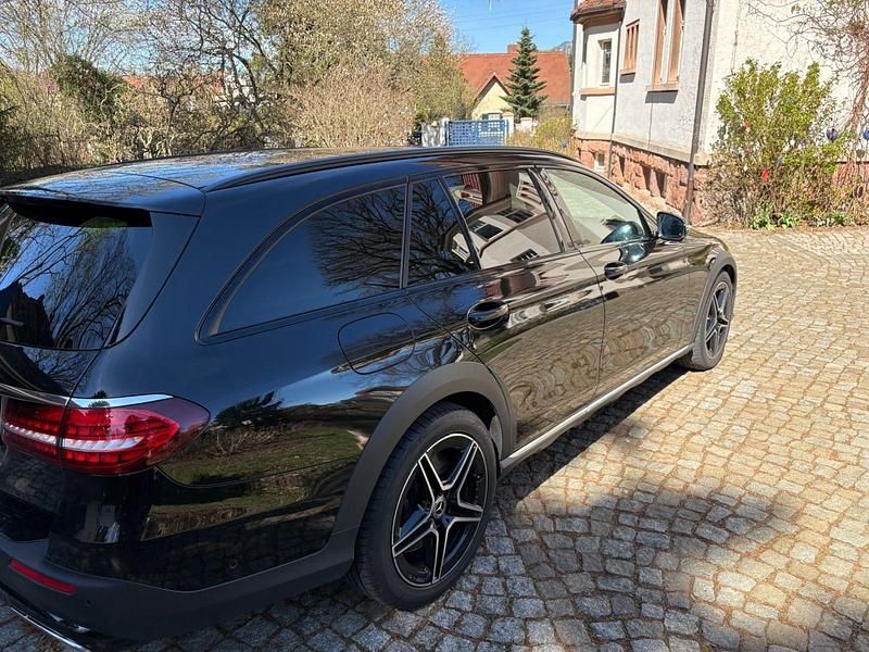 Gebraucht Mercedes E450 367 PS (269 kW) 2021 Schwarz Kombi