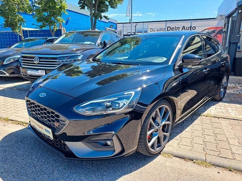 Schwarz Gebraucht 2021 Ford Focus ST Limousine | 23.495 € (Superpreis) - Bild 1/4