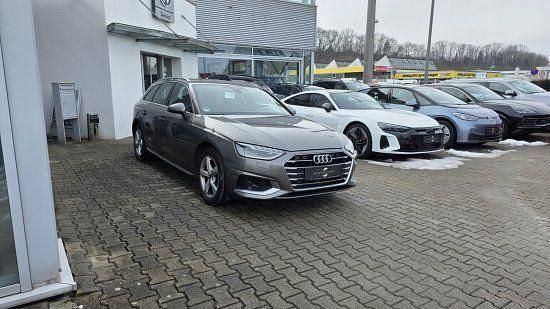 Gebraucht Audi A4 Advanced 150 PS (110 kW) 2021 Terragrau (metallic) Kombi