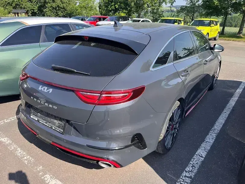 Gebraucht Kia ProCeed GT 204 PS (150 kW) 2023 Dark penta metal m Kombi