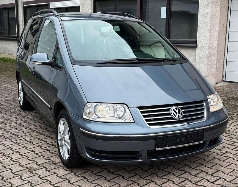 Grau Gebraucht 2009 VW Sharan Comfortline Van / Kleinbus | 3.000 € (Superpreis) - Bild 1/4