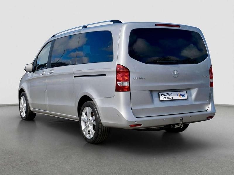 Gebraucht Mercedes V220 Edition 190 PS (139 kW) 2016 Brillantsilber Van / Kleinbus