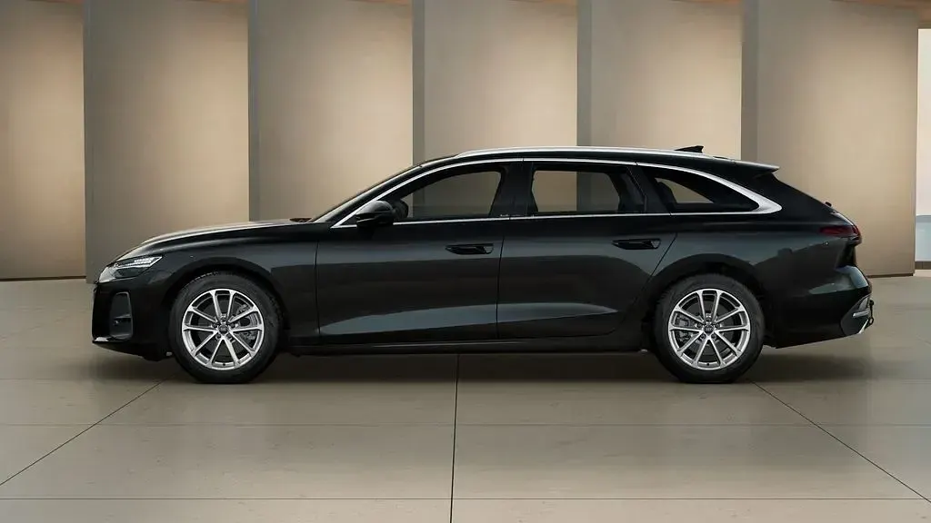 Gebraucht Audi A6 Ambiente 204 PS (150 kW) 2025 Mythosschwarz metallic Kombi