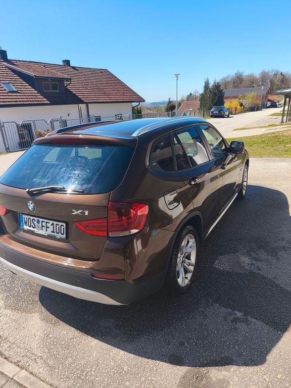 Gebraucht BMW X1 177 PS (130 kW) 2011 Braun SUV
