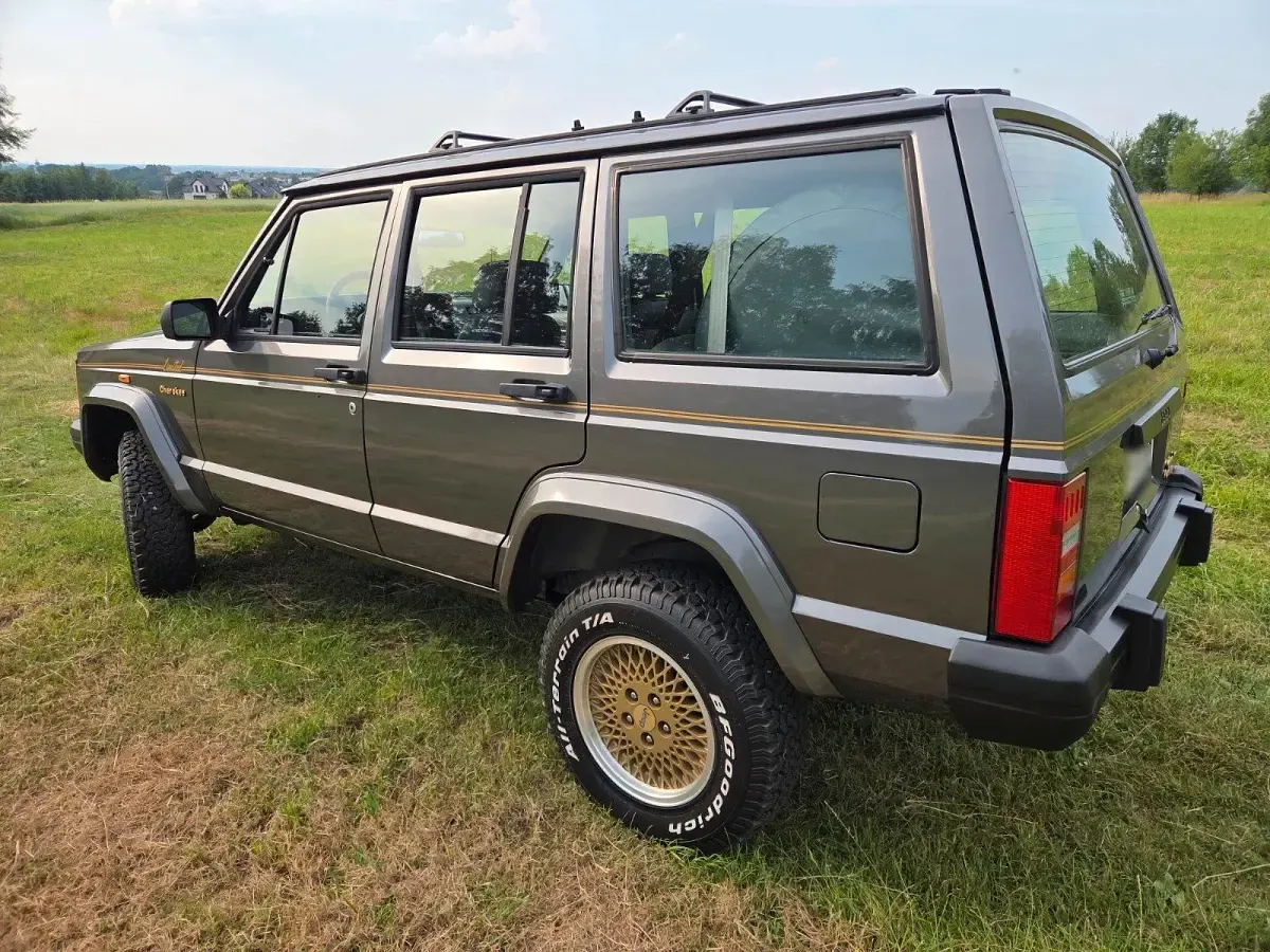 Gebraucht Jeep Cherokee 174 PS (127 kW) 1989 Grau SUV